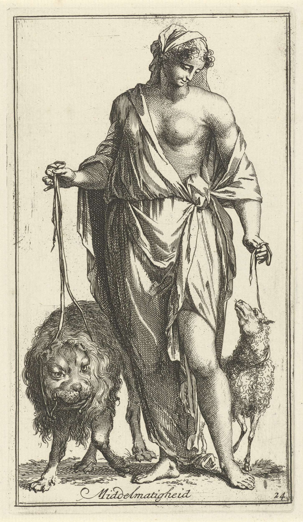 Eine Frau in einem langen, wallenden Kleid hält eine Leine, die an einem mittelgroßen, weißen und braunen Hund befestigt ist, mit einem hellbraunen Lamm neben ihr, beide schauen zu ihr hoch und haben zufriedene Gesichter.