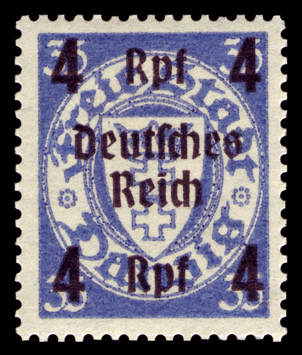 Ein blau-weißer Stempel mit der Aufschrift "Deutsches Reich" vor schwarzem Hintergrund.