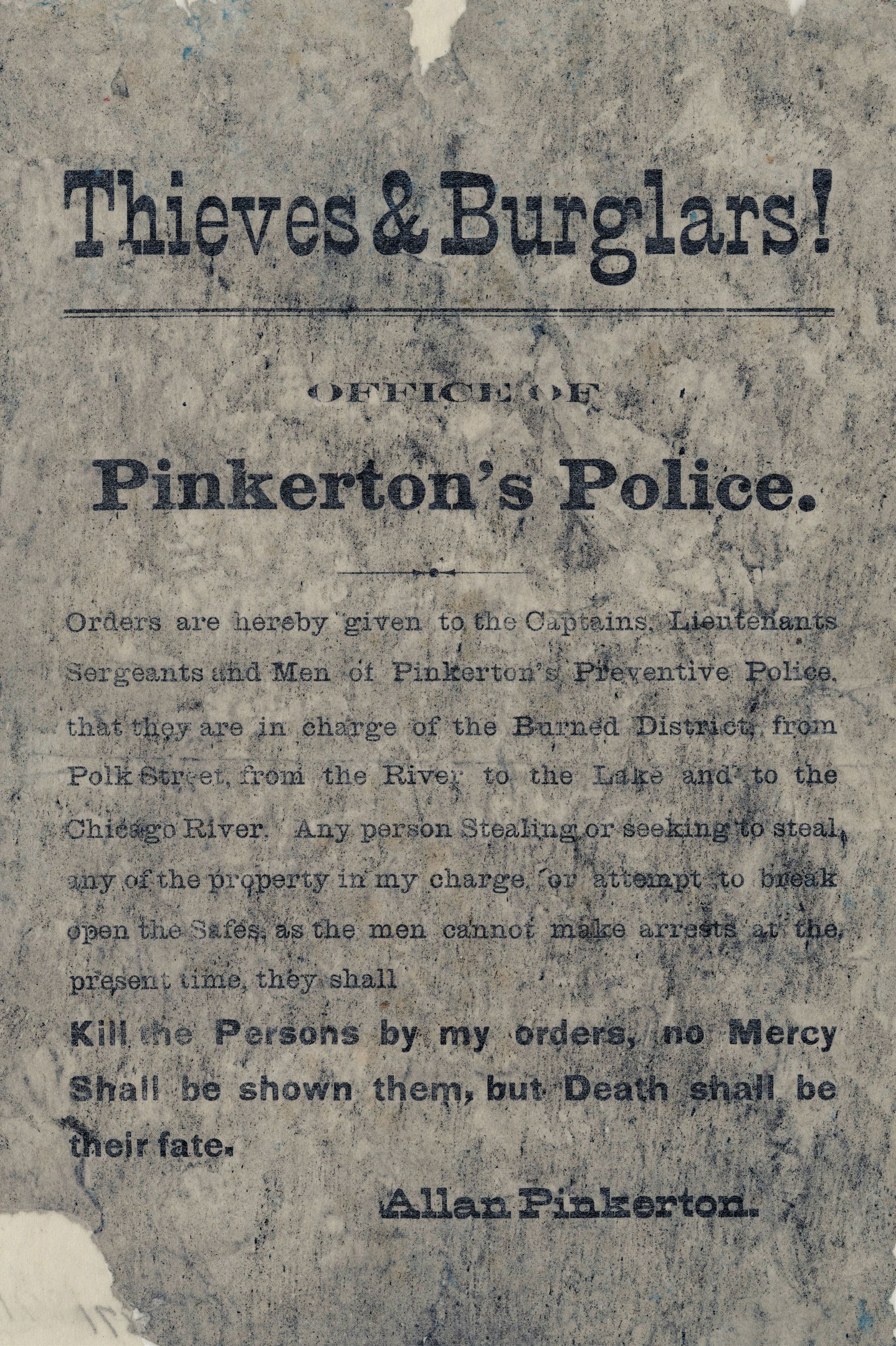 Ein Plakat mit der Aufschrift "Diebe & Einbrecher Pinkertons Polizei" in fetter schwarzer Schrift auf einem weißen Hintergrund, eingerahmt von einem schmalen schwarzen Rand.