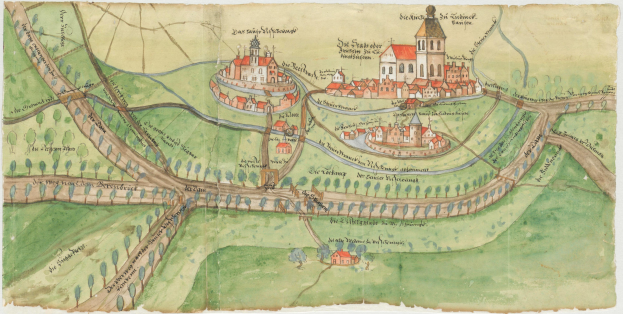 Eine Karte einer Stadt mit einem Schloss in der Mitte, umgeben von Gebäuden, Bäumen, Straßen und Gras, mit zusätzlichem Text, der Details zur Stadt liefert.